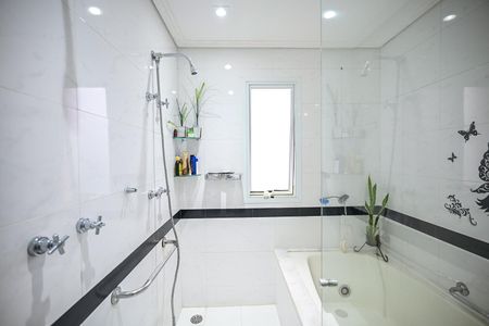 Apartamento para alugar com 211m², 3 quartos e 3 vagasBanheiro da Suíte  3