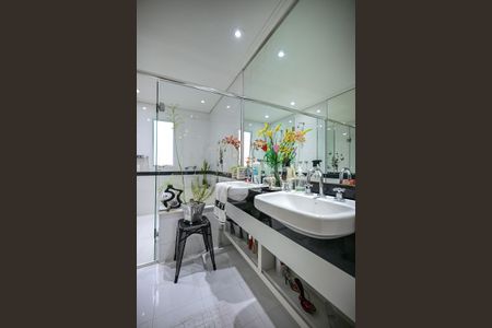 Apartamento para alugar com 211m², 3 quartos e 3 vagasBanheiro da Suíte  3