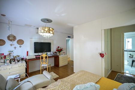 Apartamento para alugar com 211m², 3 quartos e 3 vagasSuíte 3