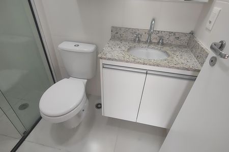 Apartamento para alugar com 65m², 2 quartos e 2 vagasBanheiro da Suíte