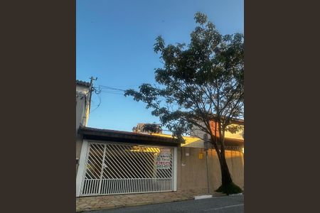 Casa para alugar com 175m², 6 quartos e 3 vagasFachada