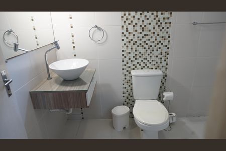 Casa para alugar com 175m², 6 quartos e 3 vagasBanheiro