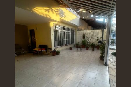 Casa para alugar com 175m², 6 quartos e 3 vagasGaragem