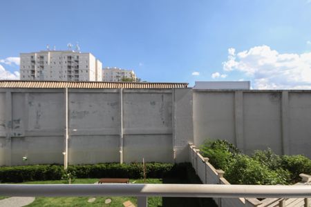 Apartamento à venda com 34m², 2 quartos e sem vaga Apartamento à venda com 34m², 2 quartos e sem vagaVaranda