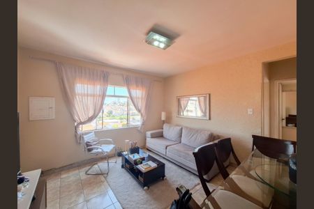 Apartamento à venda com 75m², 2 quartos e sem vagaSala