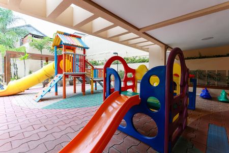 Apartamento para alugar com 98m², 3 quartos e 2 vagas Apartamento para alugar com 98m², 3 quartos e 2 vagasÁrea comum - Plyaground