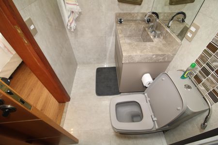 Apartamento para alugar com 100m², 3 quartos e 2 vagasBanheiro da Suíte