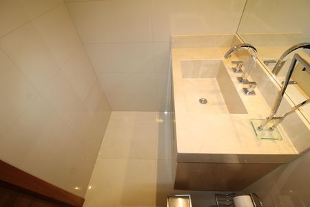 Apartamento para alugar com 100m², 3 quartos e 2 vagasBanheiro social