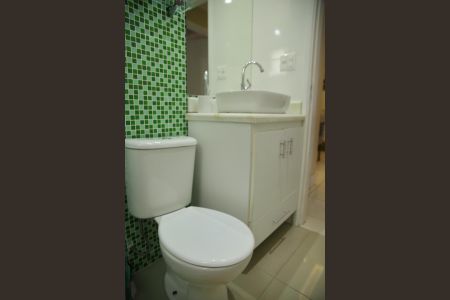 Apartamento à venda com 55m², 2 quartos e 1 vagaBanheiro Social