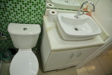 Apartamento à venda com 55m², 2 quartos e 1 vagaBanheiro Social