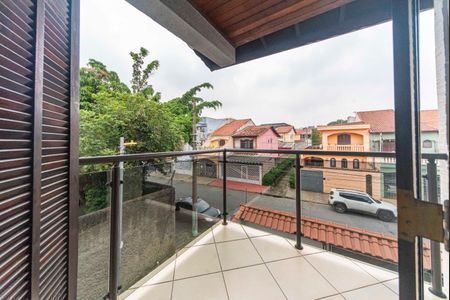 Casa à venda com 240m², 4 quartos e 6 vagas Casa à venda com 240m², 4 quartos e 6 vagasVaranda do Quarto 4