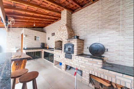 Casa à venda com 240m², 4 quartos e 6 vagas Casa à venda com 240m², 4 quartos e 6 vagasQuintal e Área Gourmet