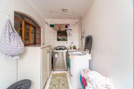 Casa à venda com 240m², 4 quartos e 6 vagas Casa à venda com 240m², 4 quartos e 6 vagasÁrea de Serviço