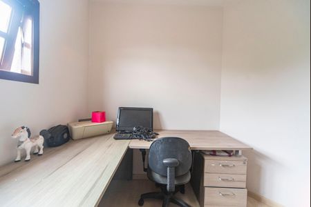 Casa à venda com 240m², 4 quartos e 6 vagas Casa à venda com 240m², 4 quartos e 6 vagasQuarto 3