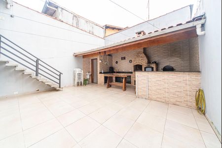 Casa à venda com 240m², 4 quartos e 6 vagas Casa à venda com 240m², 4 quartos e 6 vagasQuintal e Área Gourmet