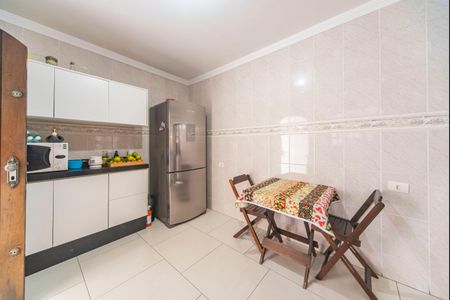 Casa à venda com 240m², 4 quartos e 6 vagas Casa à venda com 240m², 4 quartos e 6 vagasCozinha