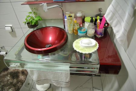 Casa à venda com 220m², 3 quartos e 2 vagasBanheiro Social ( sala/cozinha) 