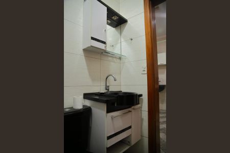 Casa à venda com 220m², 3 quartos e 2 vagasBanheiro da Área Convivência/Churrasqueira 