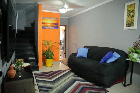 Casa à venda com 220m², 3 quartos e 2 vagasSala