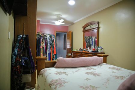 Casa à venda com 220m², 3 quartos e 2 vagasQuarto 2 