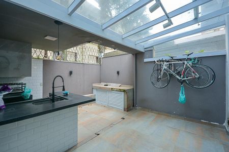 Casa à venda com 104m², 3 quartos e sem vagaQuintal