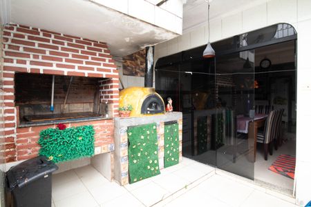 Casa à venda com 246m², 3 quartos e 3 vagas Casa à venda com 246m², 3 quartos e 3 vagasÁrea externa