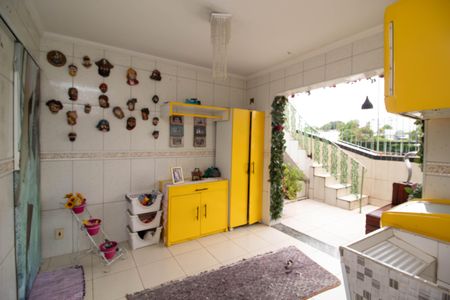 Casa à venda com 246m², 3 quartos e 3 vagas Casa à venda com 246m², 3 quartos e 3 vagasÁrea de Serviço