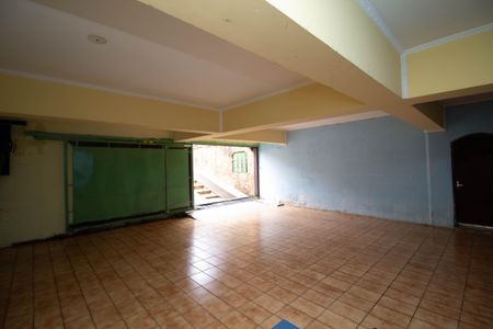 Casa à venda com 246m², 3 quartos e 3 vagas Casa à venda com 246m², 3 quartos e 3 vagasGaragem