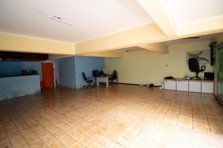 Casa à venda com 246m², 3 quartos e 3 vagas Casa à venda com 246m², 3 quartos e 3 vagasGaragem