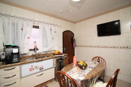 Casa à venda com 246m², 3 quartos e 3 vagas Casa à venda com 246m², 3 quartos e 3 vagasCozinha