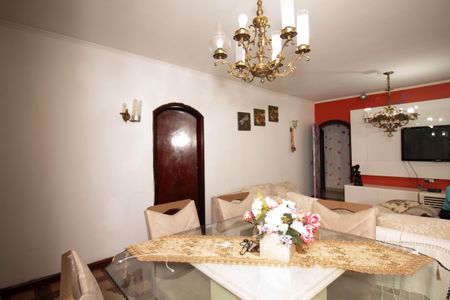 Casa à venda com 246m², 3 quartos e 3 vagas Casa à venda com 246m², 3 quartos e 3 vagasSala de Jantar