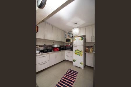 Casa à venda com 246m², 3 quartos e 3 vagas Casa à venda com 246m², 3 quartos e 3 vagasÁrea gourmet