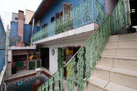 Casa à venda com 246m², 3 quartos e 3 vagas Casa à venda com 246m², 3 quartos e 3 vagasÁrea externa