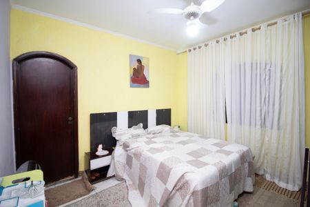 Casa à venda com 246m², 3 quartos e 3 vagas Casa à venda com 246m², 3 quartos e 3 vagasQuarto 1 - Suíte