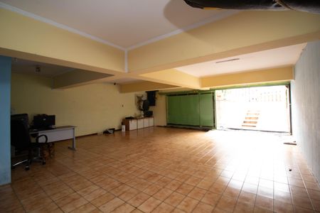 Casa à venda com 246m², 3 quartos e 3 vagas Casa à venda com 246m², 3 quartos e 3 vagasGaragem