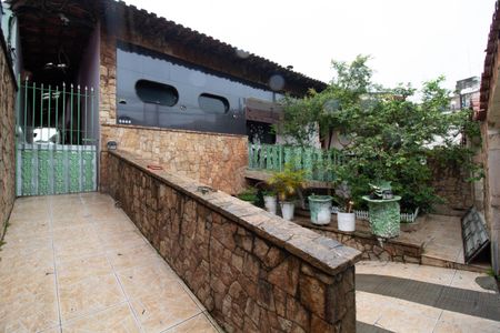 Casa à venda com 246m², 3 quartos e 3 vagas Casa à venda com 246m², 3 quartos e 3 vagasÁrea externa