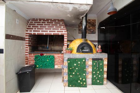 Casa à venda com 246m², 3 quartos e 3 vagas Casa à venda com 246m², 3 quartos e 3 vagasÁrea externa