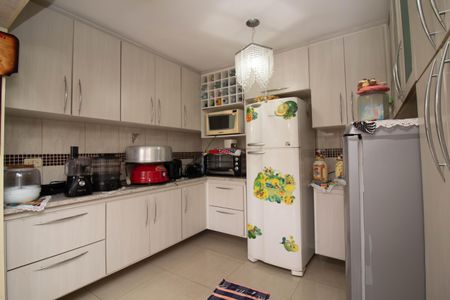 Casa à venda com 246m², 3 quartos e 3 vagas Casa à venda com 246m², 3 quartos e 3 vagasÁrea gourmet