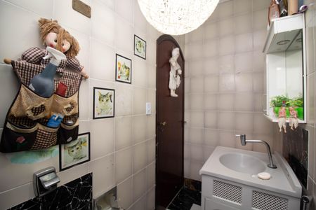 Casa à venda com 246m², 3 quartos e 3 vagas Casa à venda com 246m², 3 quartos e 3 vagasBanheiro da Suíte 2