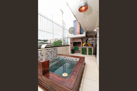 Casa à venda com 246m², 3 quartos e 3 vagas Casa à venda com 246m², 3 quartos e 3 vagasÁrea externa