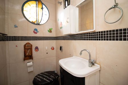 Casa à venda com 246m², 3 quartos e 3 vagas Casa à venda com 246m², 3 quartos e 3 vagasBanheiro - Área gourmet