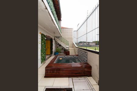 Casa à venda com 246m², 3 quartos e 3 vagas Casa à venda com 246m², 3 quartos e 3 vagasÁrea externa