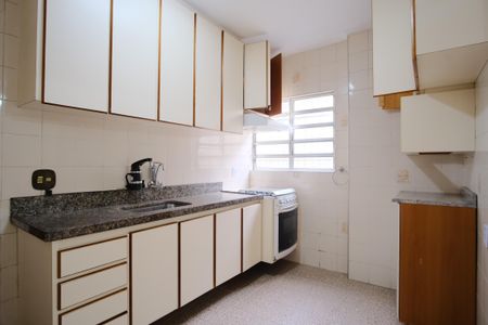 Casa para alugar com 141m², 4 quartos e 2 vagasCozinha