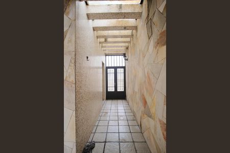 Casa para alugar com 141m², 4 quartos e 2 vagasEntrada