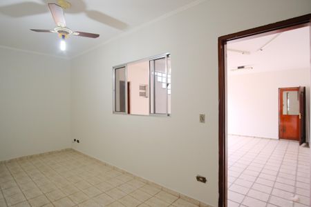 Casa para alugar com 141m², 4 quartos e 2 vagasQuarto de Serviço