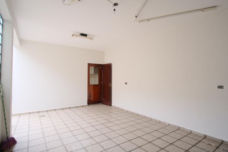 Casa para alugar com 141m², 4 quartos e 2 vagasQuintal