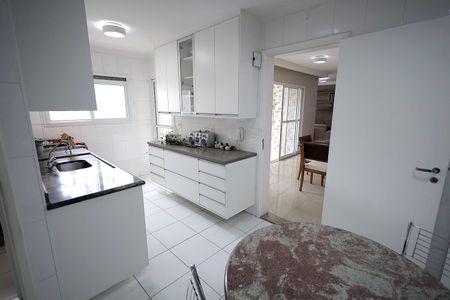 Apartamento à venda com 124m², 3 quartos e 2 vagasCozinha