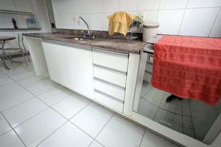 Apartamento à venda com 124m², 3 quartos e 2 vagasCozinha