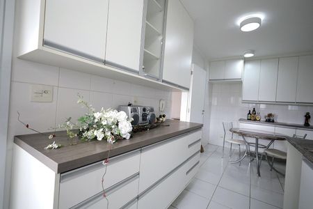 Apartamento à venda com 124m², 3 quartos e 2 vagasCozinha