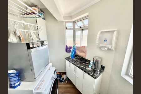 Apartamento à venda com 120m², 3 quartos e 2 vagas Apartamento à venda com 120m², 3 quartos e 2 vagasÁrea de Serviço